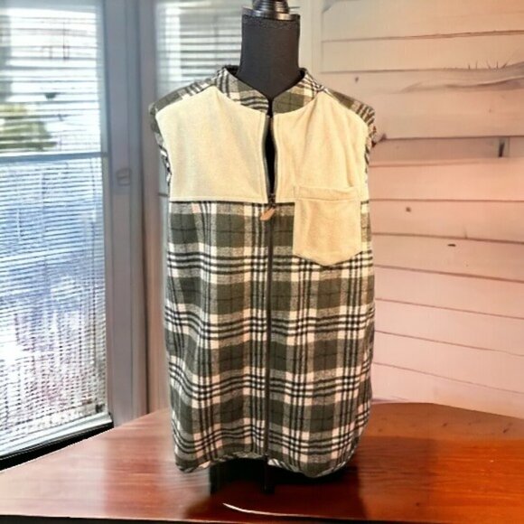 Kori Women’s Green and Pink Plaid Soft Zippered Vest Size Large - Picture 2 of 13